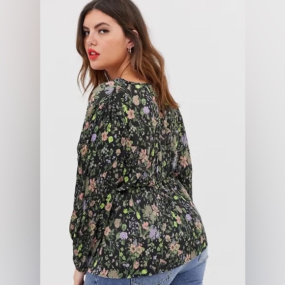 ASOS Tops - Asos Curve Floral Plisse Assymetric Wrap Long Sleeve Blouse Women’s 20 Plus Size